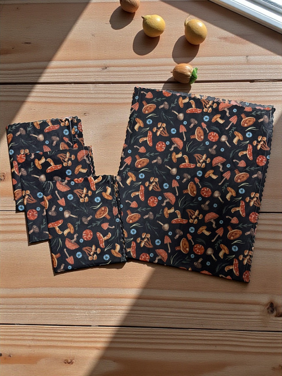 Reusable Beeswax Bags – 8 x 10, 12 x 15, 8 x 18 and 13 x 18 | Eco-Friendly Food Storage | Plastic-Free Snack, Produce & Bread Bags